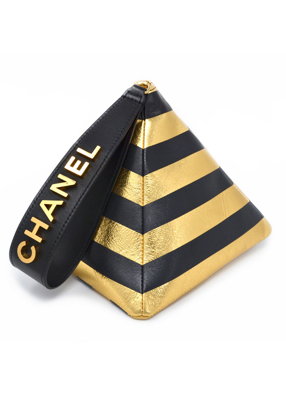 chanel pyramid bag